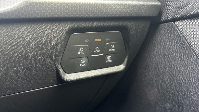 SEAT Leon 1.5 TSI EVO SE Dynamic 5dr Petrol Hatchback